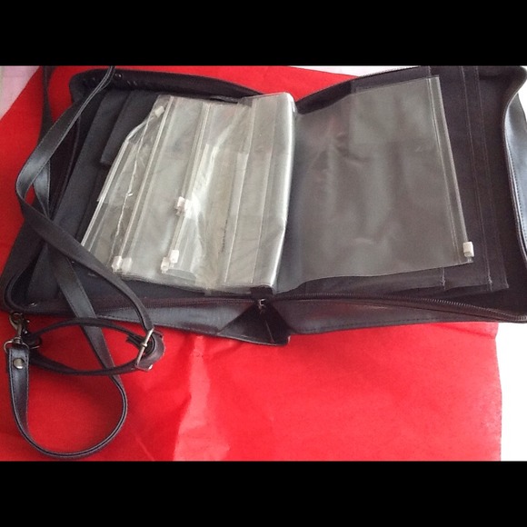 MARY KAY BAG WITH SHOULDER STRAP - Picture 2 of 3