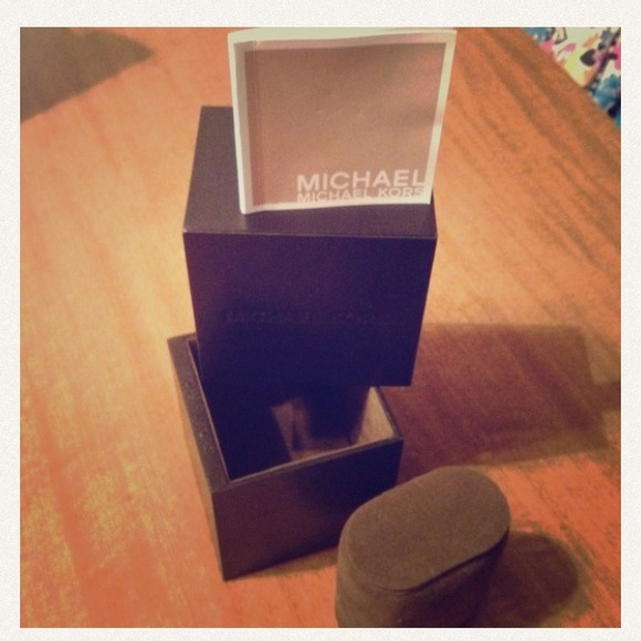 Reserved Michael Kors box
