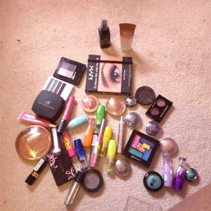 A lot of drugstore make up!