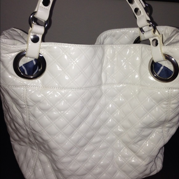 Steve Madden Handbags - 🌺🌺SOLD🌺🌺SOLD🌺🌺Steve Madden quilted tote