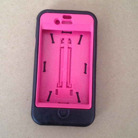 📱SOLD📱Pink & Black iPhone 4 Case