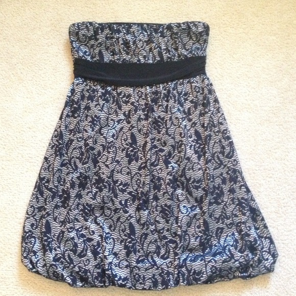 *REDUCED* NWOT M Wet Seal Strapless Juniors Dress - Picture 1 of 2