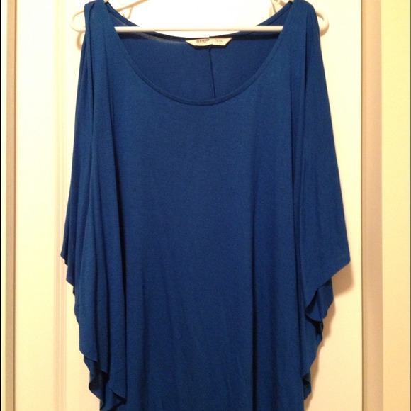 🚫SOLDRoyal Blue flowing shirt from Old Navy.