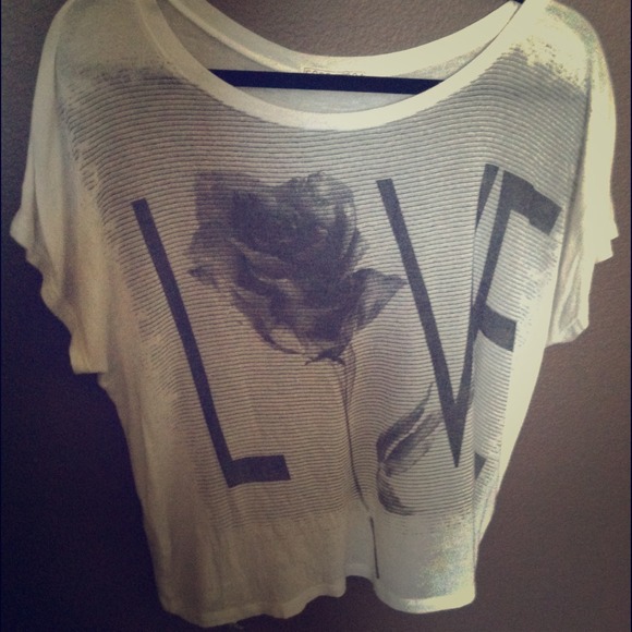 💢Sold💢Forever 21 Love Black and White Top