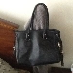 Black shoulder bag