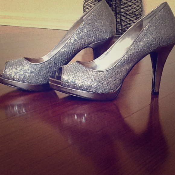 Nine West heels PRICE REDUCED