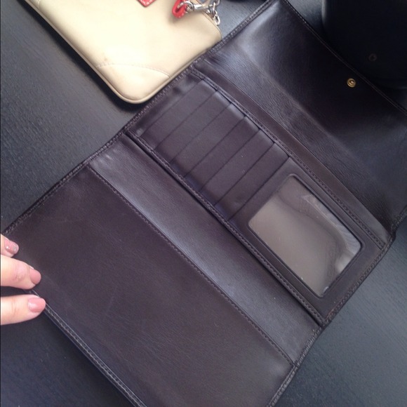 🎀Coach Wallet - Picture 3 of 3