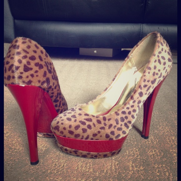 🚫SOLD🚫 JustFab's Gwyneth
