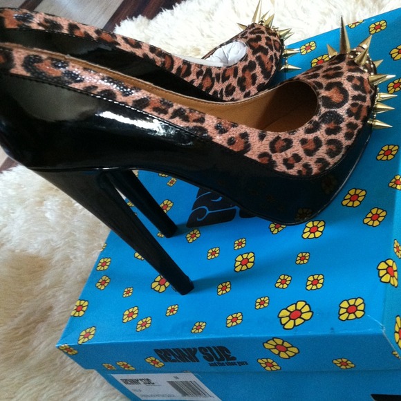 Extra $20 off Penny Sue and the shoe guru on sale - Picture 4 of 4