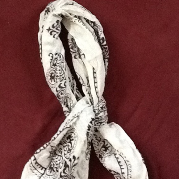 Scarf - Picture 2 of 2
