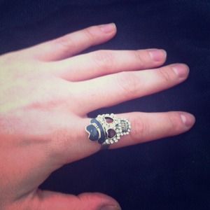 ✂️SALE✂️ Retro skull ring. Diamond imitation.