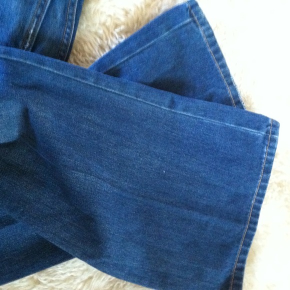 Earl Jeans that are timeless bootcut low rise - Picture 4 of 4