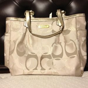 SOLD !!! Coach purse