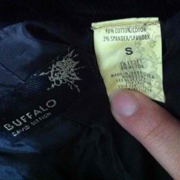 black jacket - Picture 3 of 3