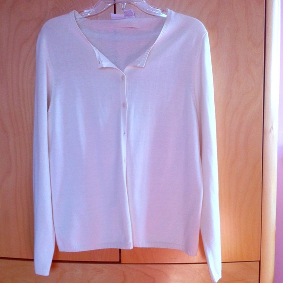 Cream button up sweater cardigan long sleeved