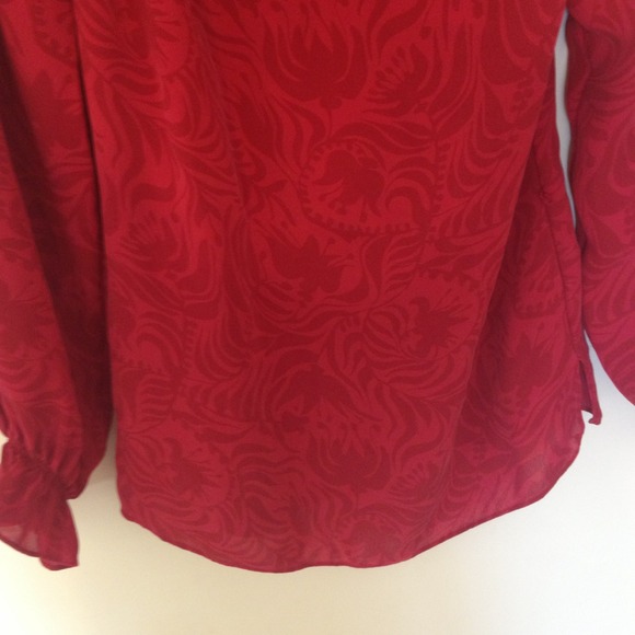 Express red long sleeve top 100%Silk - Picture 3 of 4