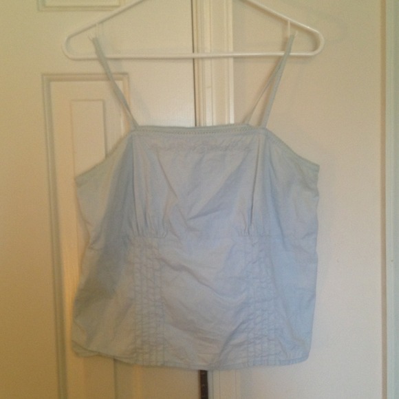 Cute light blue tank with flower details