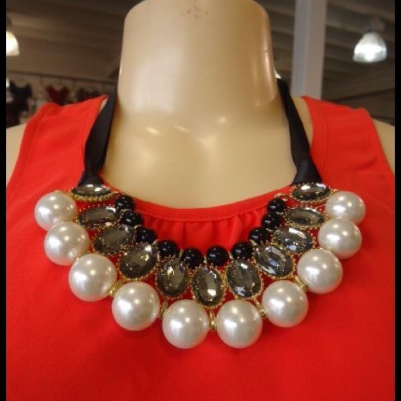 Nice shiffon top - Picture 2 of 3