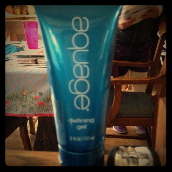❌On hold ❌Aquage defining gel