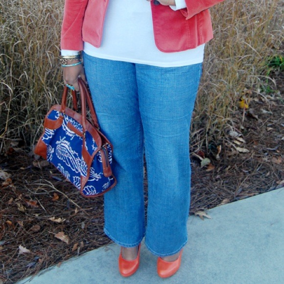 SOLD!! Seven7 Luxe Jeans