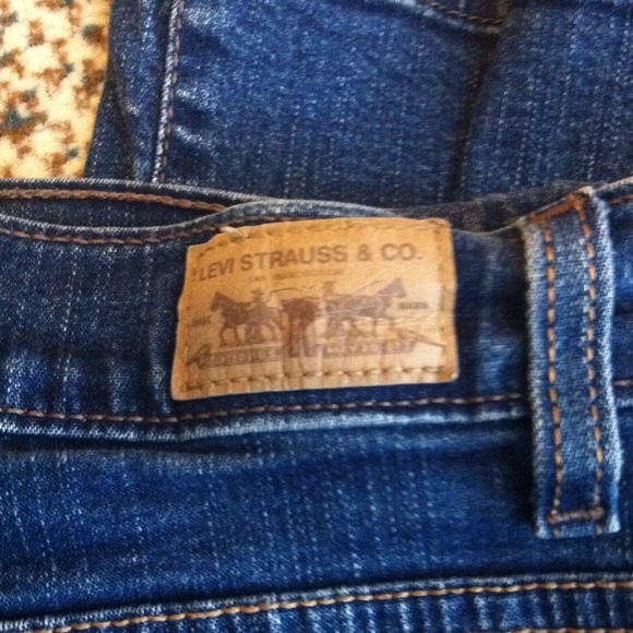 .levi. - Picture 2 of 3