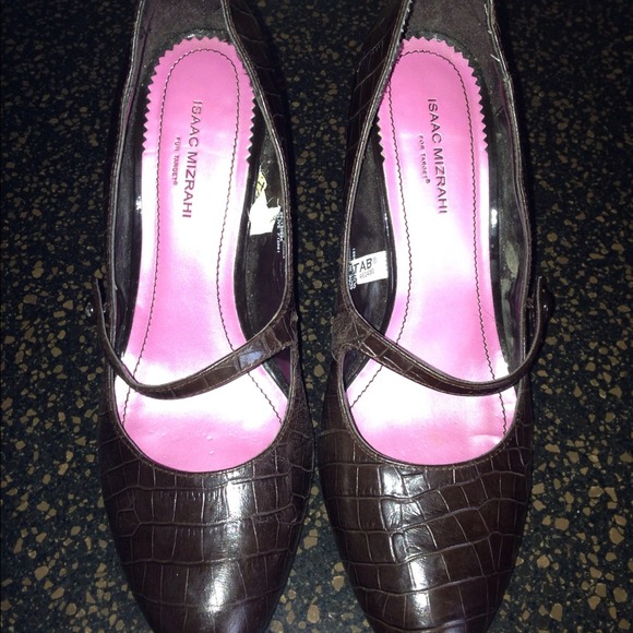 💗Issac Mizrahi Mary Jane heels!!💗
