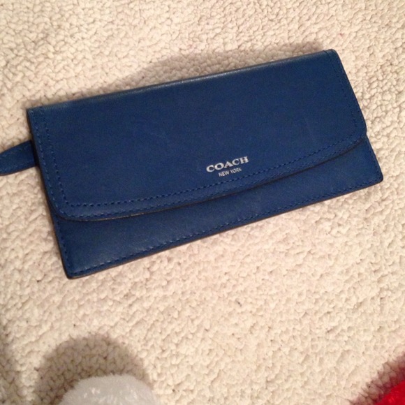 Coach Clutches & Wallets - Coach wallet