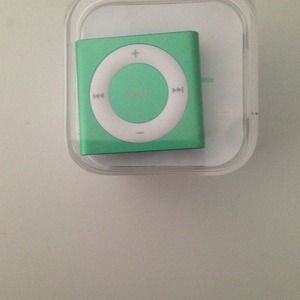 2GB IPod shuffle