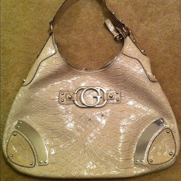 ❤️️sold❤️️Guess Large sturdy heavy duty faux croc