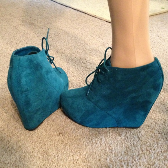 Pine green high wedges - Picture 3 of 3