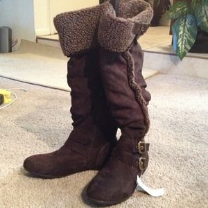 Dark brown flat boots