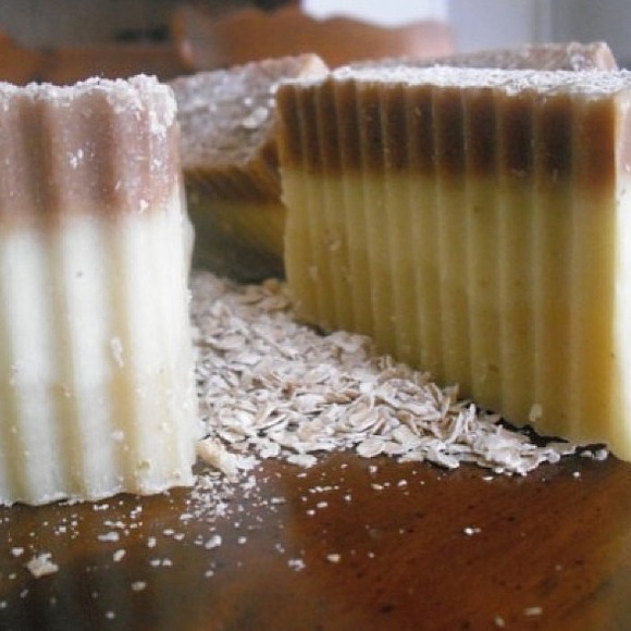 Handmade Oatmeal, Goats Milk, & Raw Honey Soap