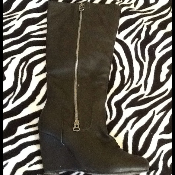Black zip up wedge boots