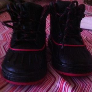 Little girls size 6.5 ACG boots pink & black