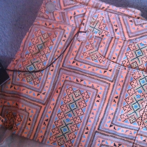 ⚡️FLASH SALE ⚡️Tribal Pattern Shorts - Picture 2 of 3