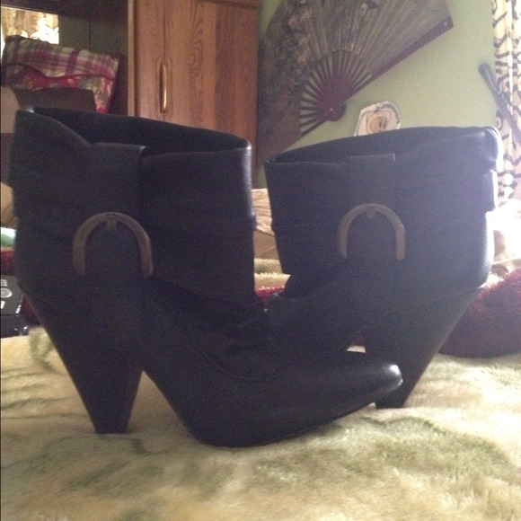 Black ankle boots❤😇
