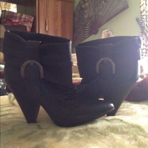 Black ankle boots❤😇