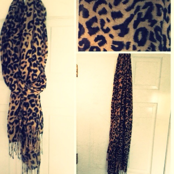 Cheetah Scarf