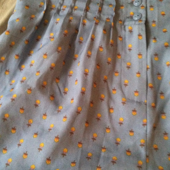 🚫Sold🚫High waist shorts - Picture 2 of 4