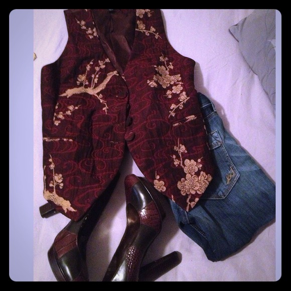 🆑SOLD🔻REDUCED H&M Multi Vest