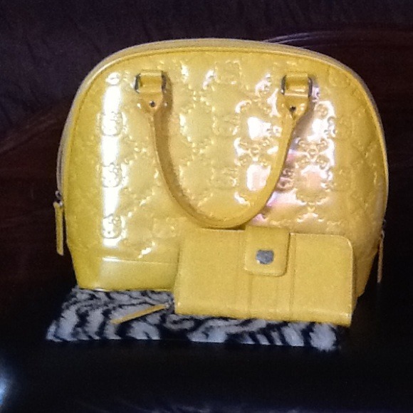 Hello Kitty Purse & Wallet