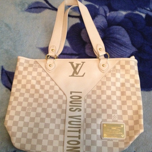 INSPIRED LV MED TOTE