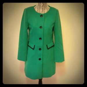 Piperlime Kelly Green Piped Collarless Jacket