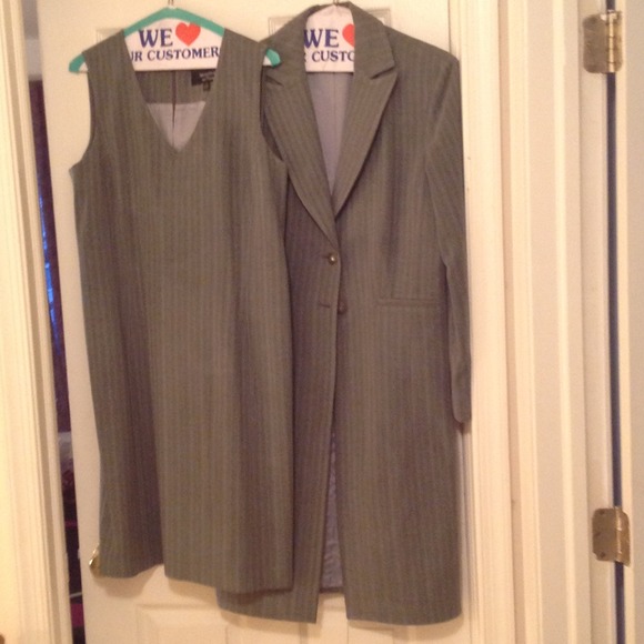 ***SOLD*** Signature br Larry Levine suit