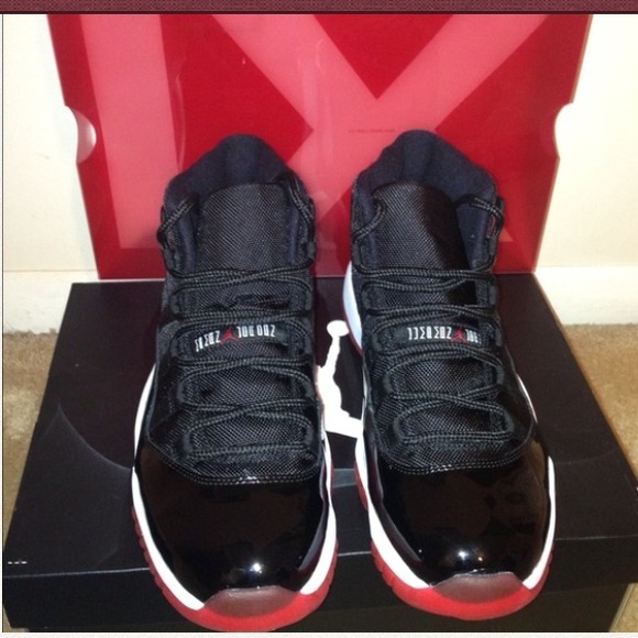 🔴SOLD🔴SOLD🔴Air Jordan 11 Retro (Bred) - Picture 3 of 4