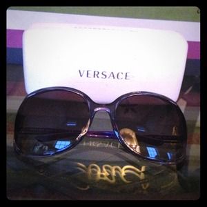 TRADED- Versace Cut out sunglasses