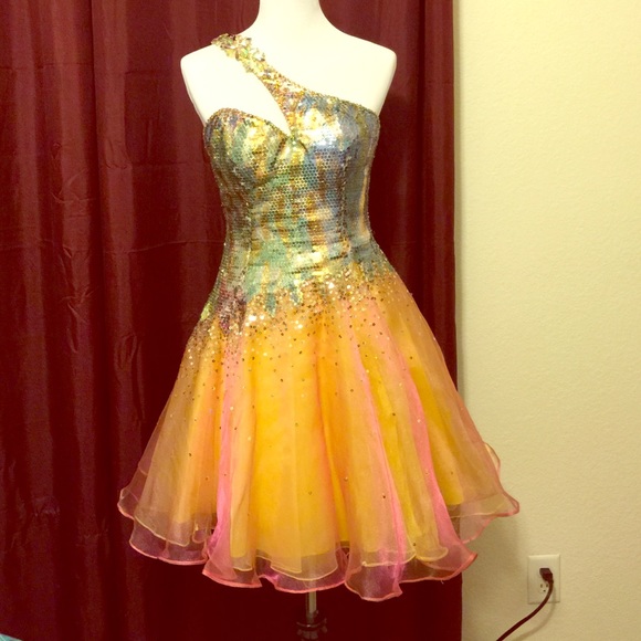 BEAUTIFUL GOWN