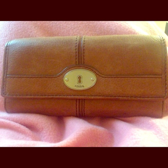 🔴SOLD in bundle🔴Fossil wallet