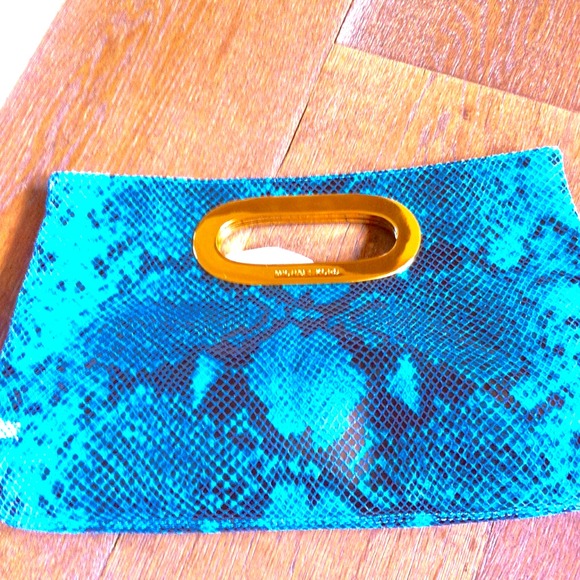 AUTHENTIC turquoise MICHAEL KORS clutch