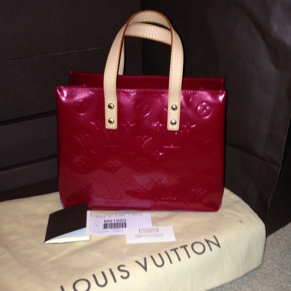 ⛔SOLD⛔ Louis Vuitton Reade PM Pomme D' Amour